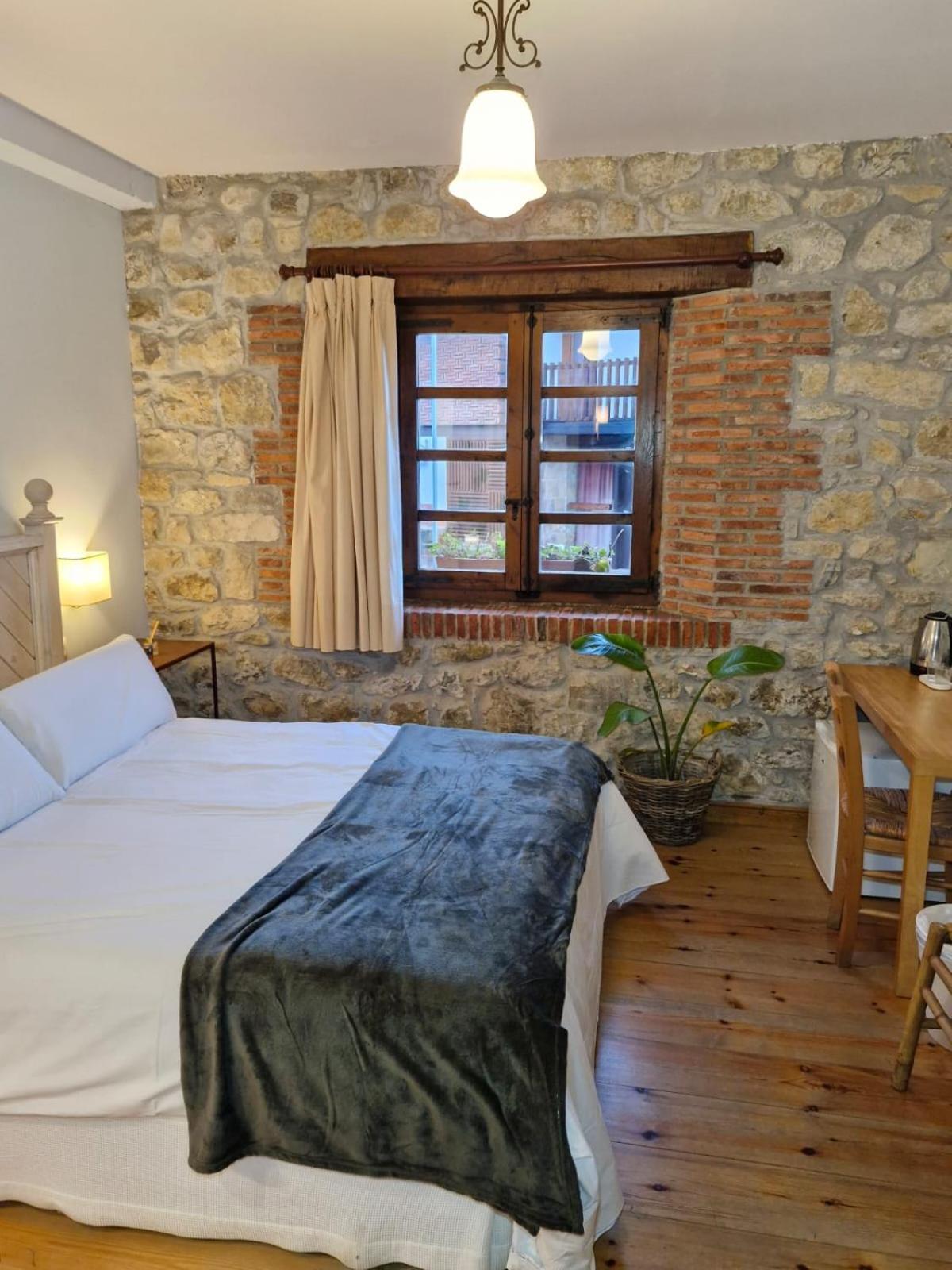 Hospederia Santillana Santillana del Mar Ngoại thất bức ảnh